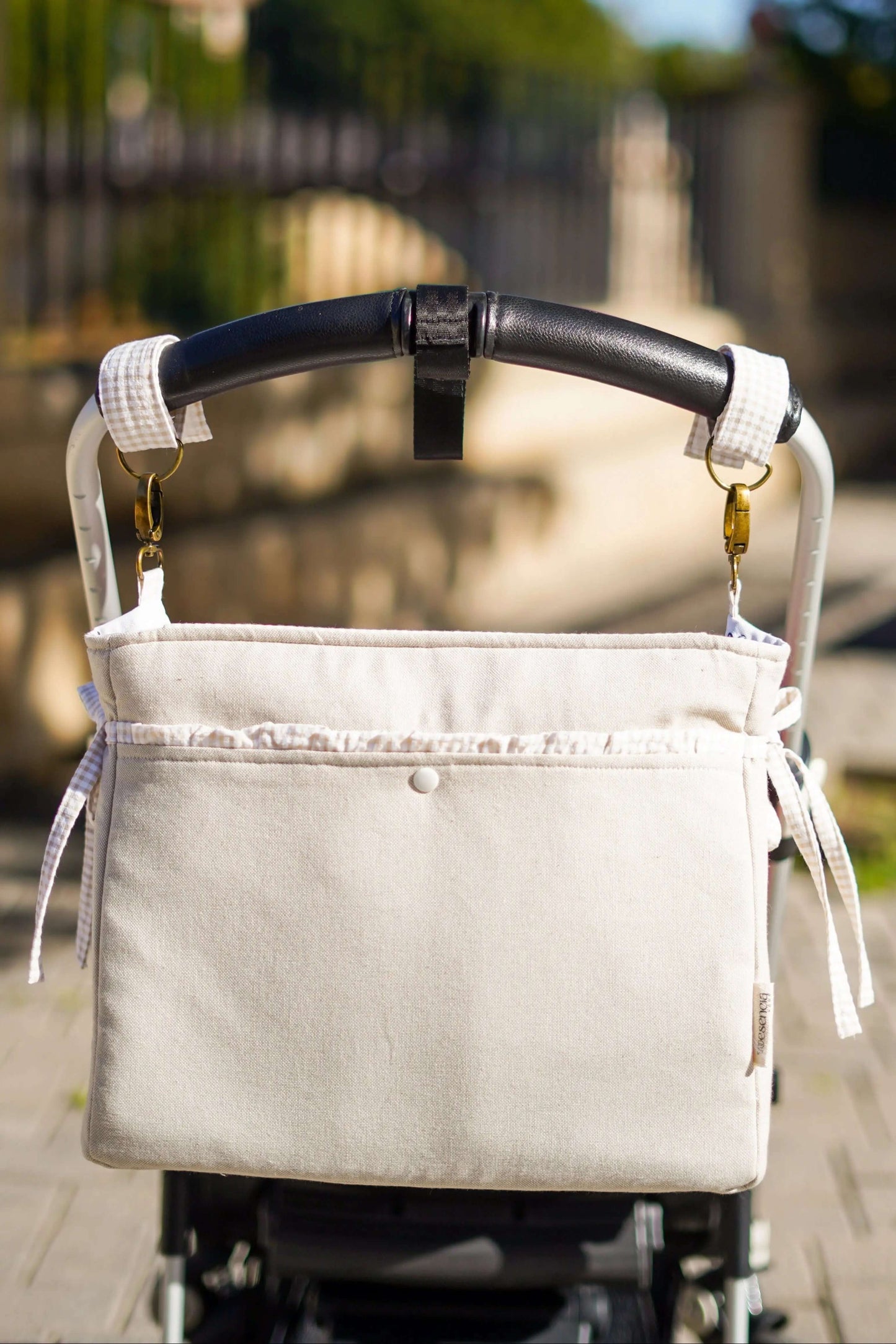 Bolso de carro beige con detalles vichy beige y blanco