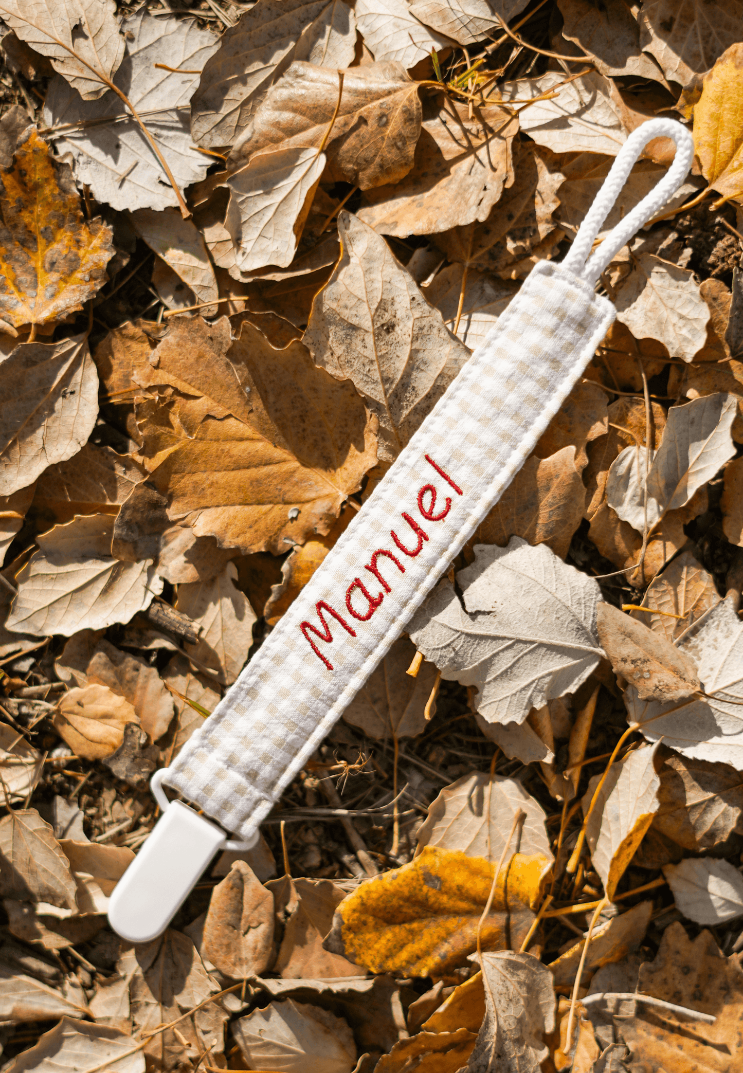 chupetero personalizado bebe over the moon con nombre bordado