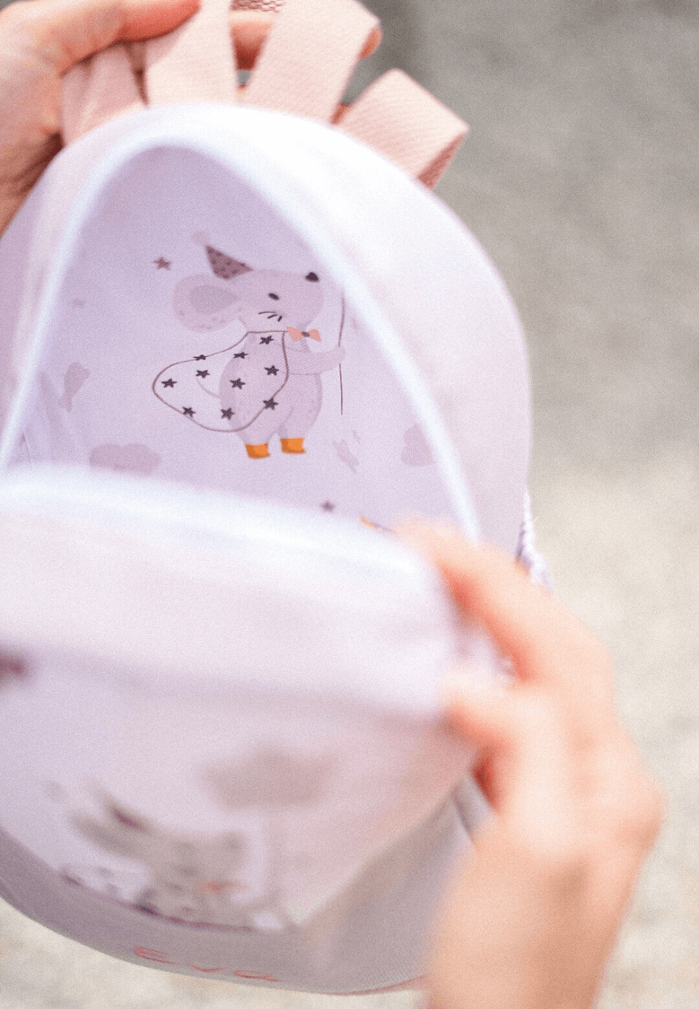 Mochila para niña gris y rosa Baby Mouse