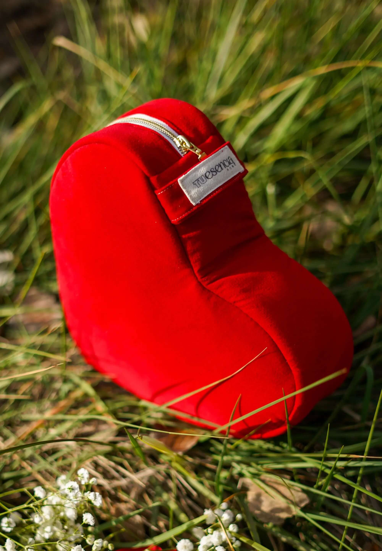 Neceser de terciopelo rojo impermeable con forma de corazón