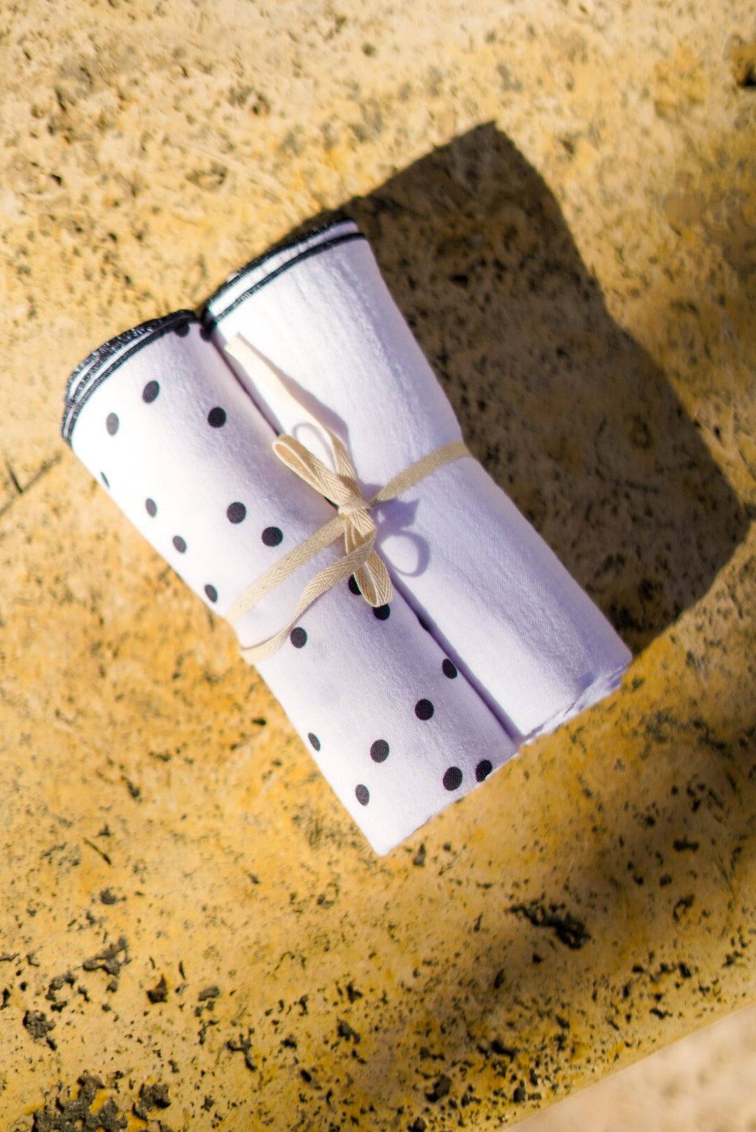 Pack 2 muselinas bebé Black Dots · Algodón orgánico