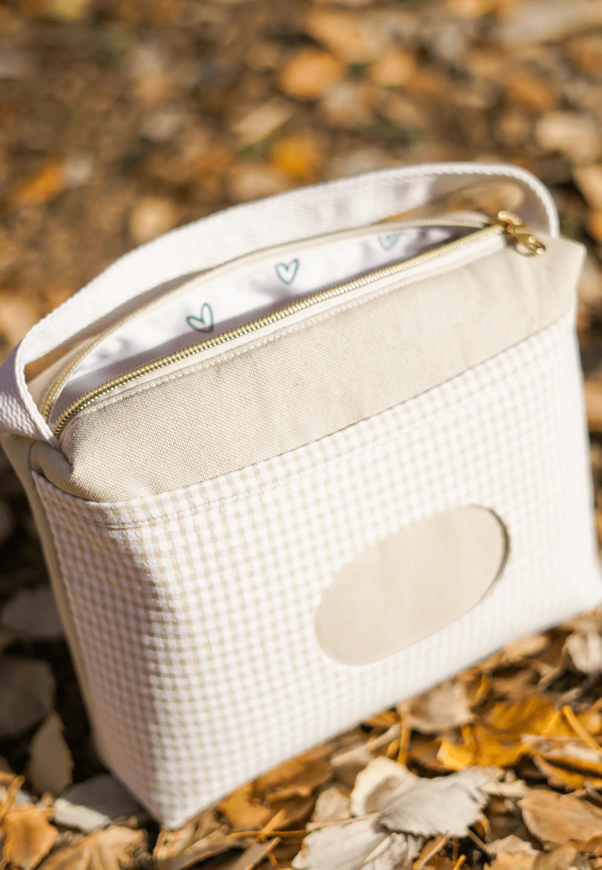 Pañalera de paseo con detalles en vichy y porta toallitas bolsillo exterior Over the moon