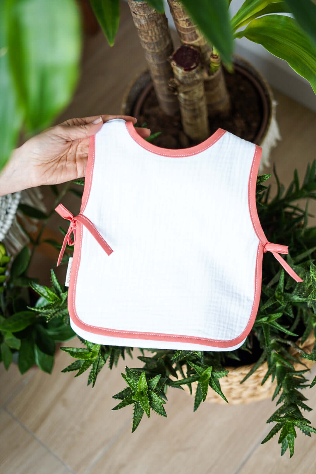Babero personalizado con nombre impermeable