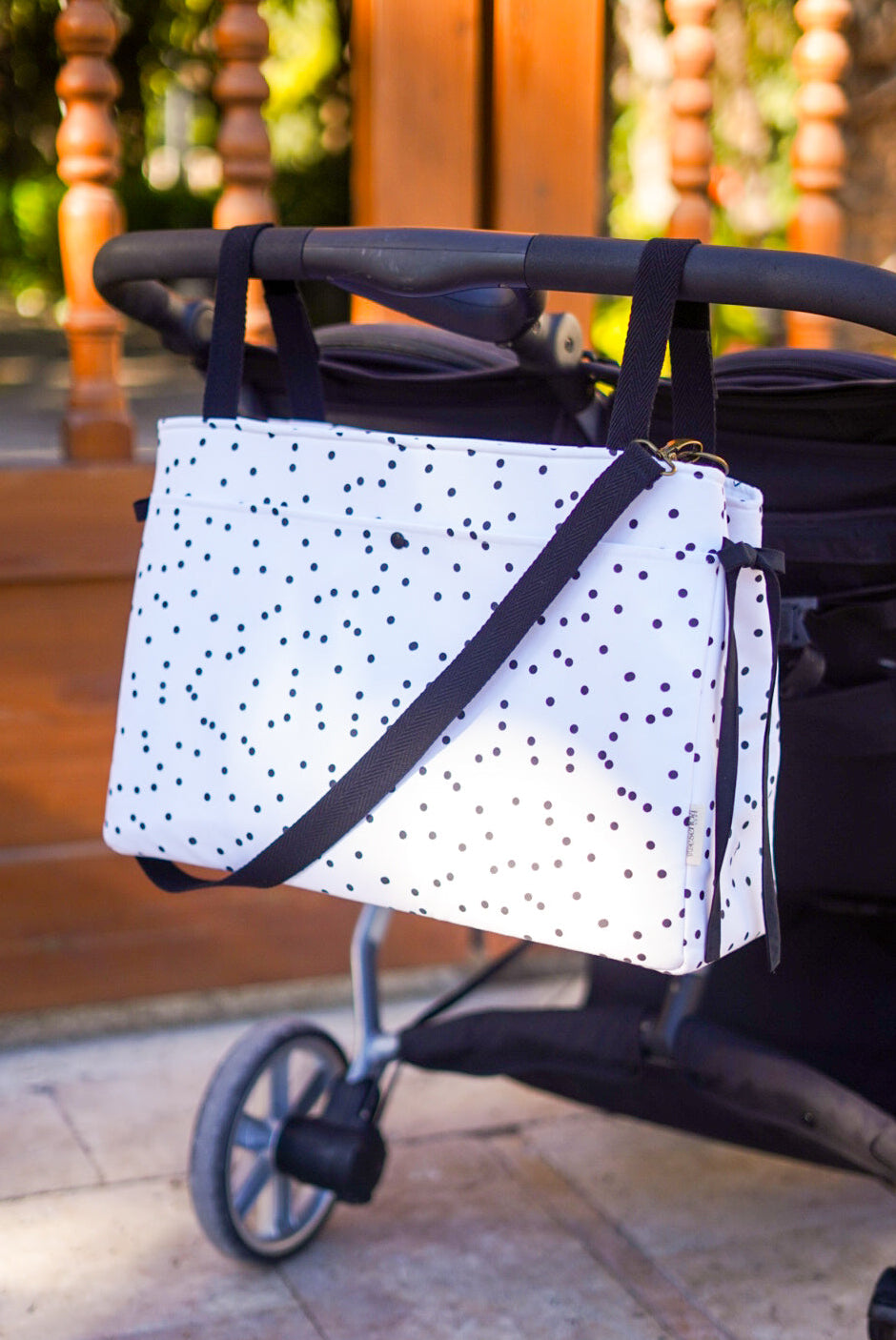 Bolso de carro gemelar Black Dots · De diseño · Acabados impecables