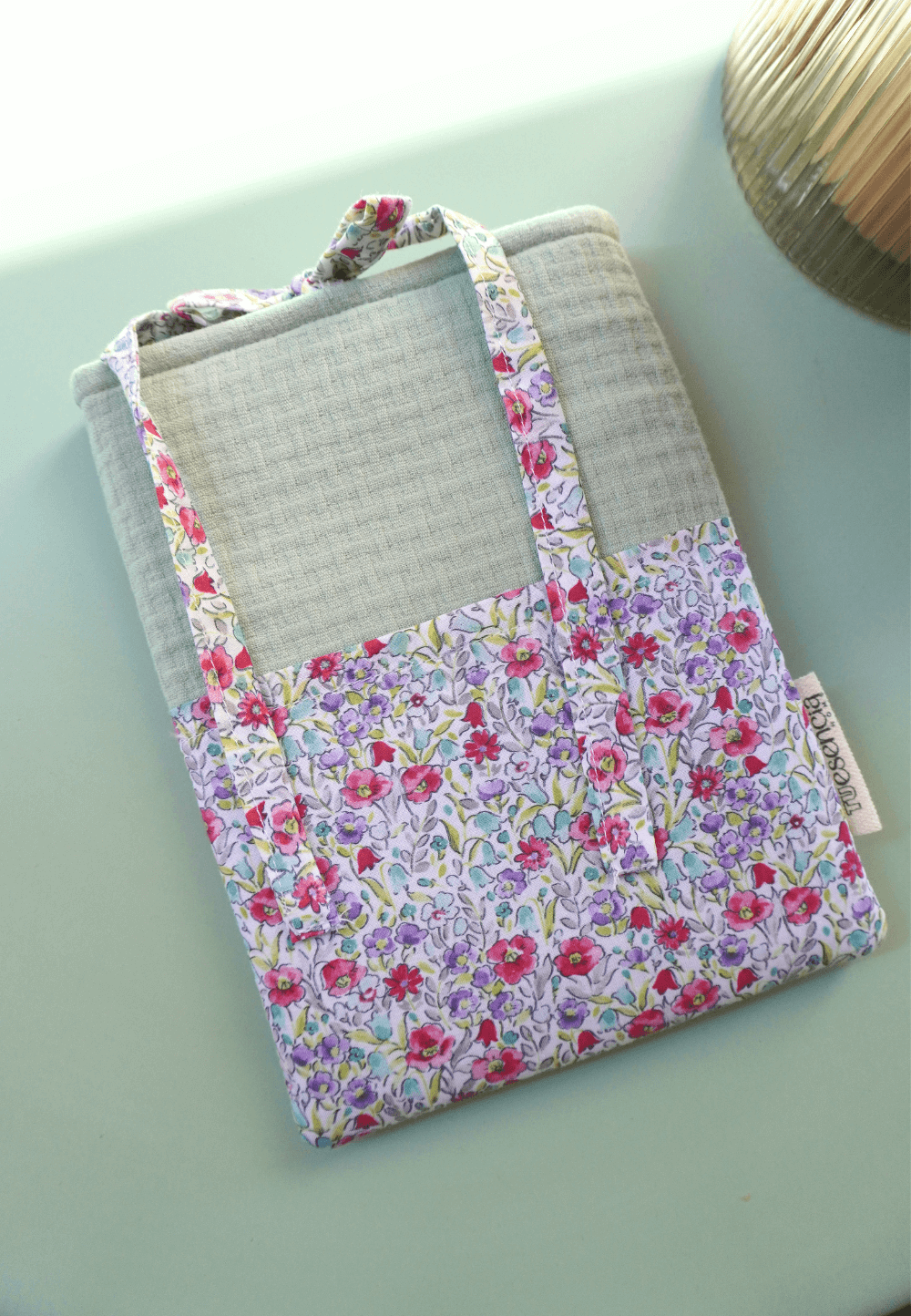 funda para ebook primaveral con flores