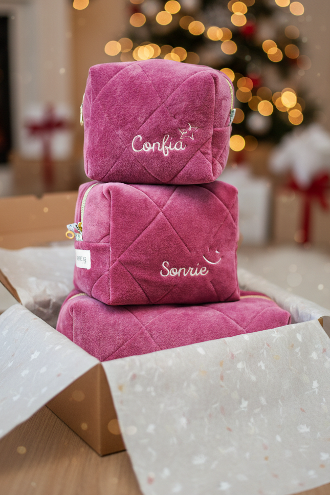 Set de neceseres “Confía · Sonríe · Brilla” · Regalo navideño para mujer
