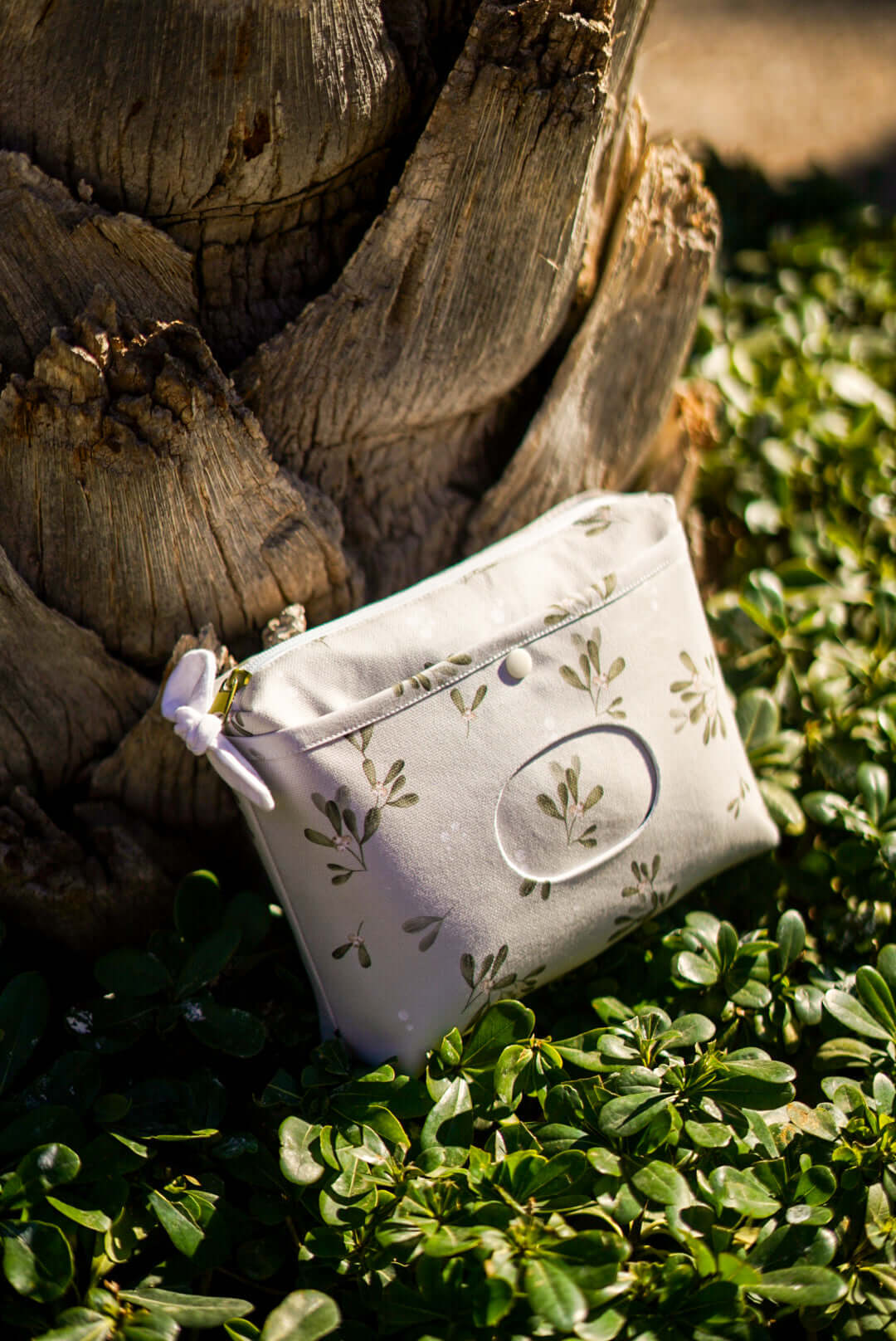 Pañalera Olive Bloom · Porta pañales y toallitas impermeable