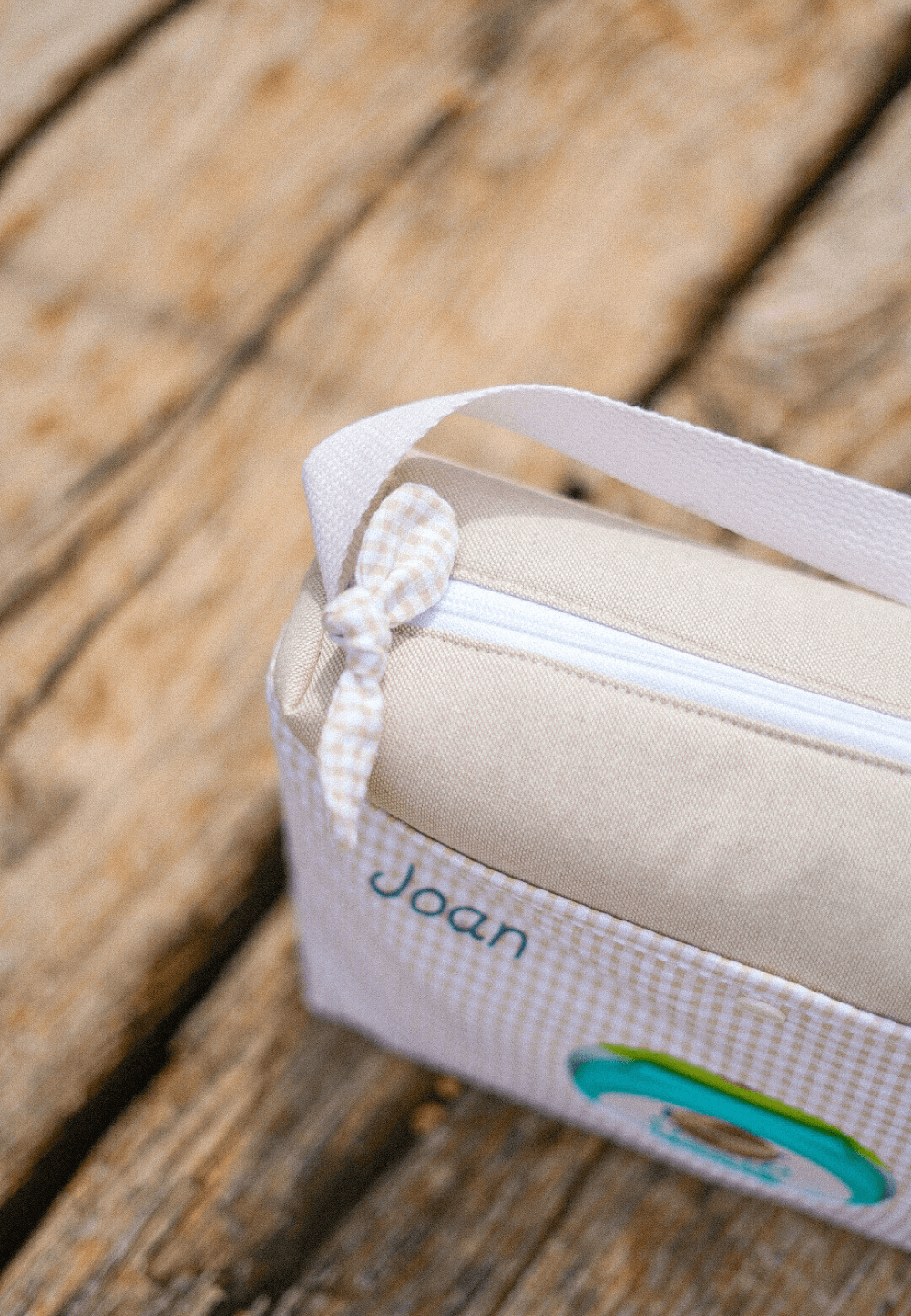 Pañalera XL impermeable personalizada con nombre de los bebés bordados, diseñada especialmente para gemelos y mellizos.